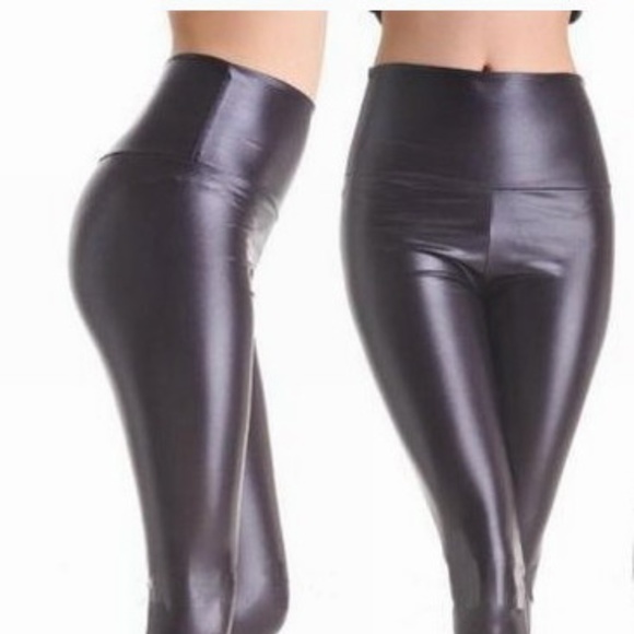 Black Faux Leather Leggings - Picture 3 of 6